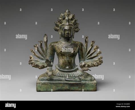 Bodhisattva of Compassion, a 10th-Century Vietnamese Bronze Masterpiece Infused With Spiritual Depth and Intricate Detail!