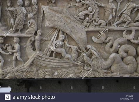  Sarcophagus of Barnius: A Glimpse into Roman Mortality Through Haunting Reliefs!