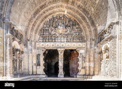 The Abbey Church of Saint-Pierre, Moissac! A Triumph of Romanesque Architecture and Narrative Sculpture?