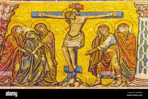 The Crucifixion Mosaic - An Intricate Dance of Faith and Despair!