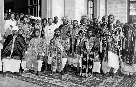  The Royal Banquet a Vivid Tapestry of Ethiopian Nobility and Cultural Grandeur!