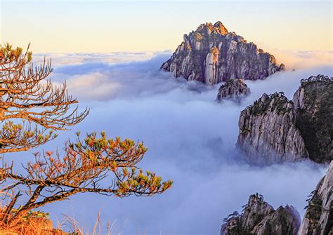 The Yellow Mountains (Huangshan) After Rain Captures Nature's Breathtaking Spectacle and Enchanting Serenity!